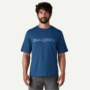 Patagonia Men's Blue T-Shirt